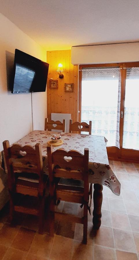 Ferienwohnung Le Coeur Des Memises Thollon-les-Memises Exterior foto